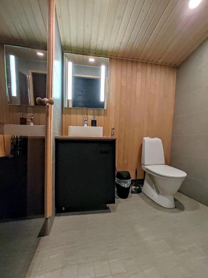 קמפלה Black Hotel מראה חיצוני תמונה