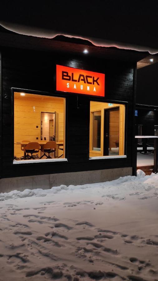 קמפלה Black Hotel מראה חיצוני תמונה
